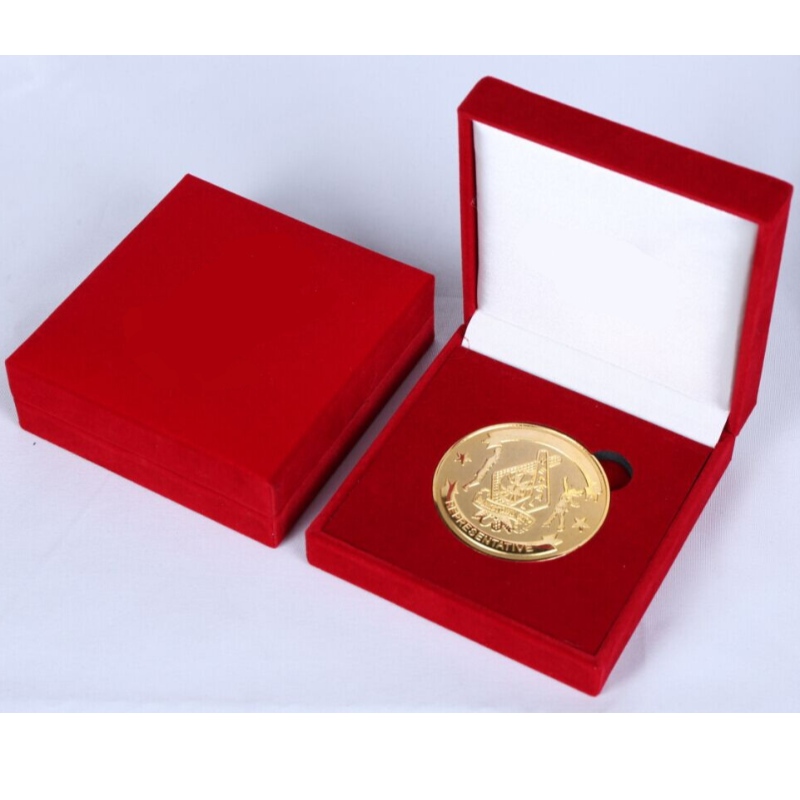 Položka V-06 čtvereční Plastová flanelette box pro 50-60 mm mince, odznak, manžetové knoflíčky, sponka na kravatu, medaile, atd. mm.88*91*33, závaží asi 85g